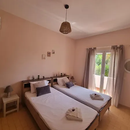 Apartment Seaside Garden House 7 *